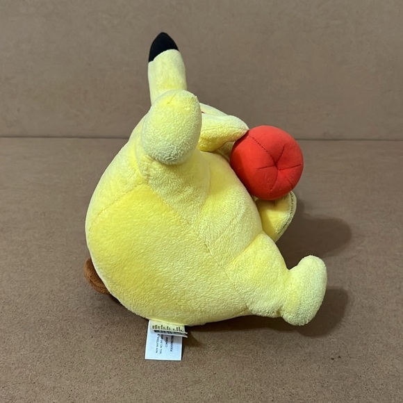 Pokémon Pikachu Plush - Picture 5 of 5